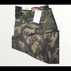 NWT Judy Blue Size 20W Camo distressed jeans